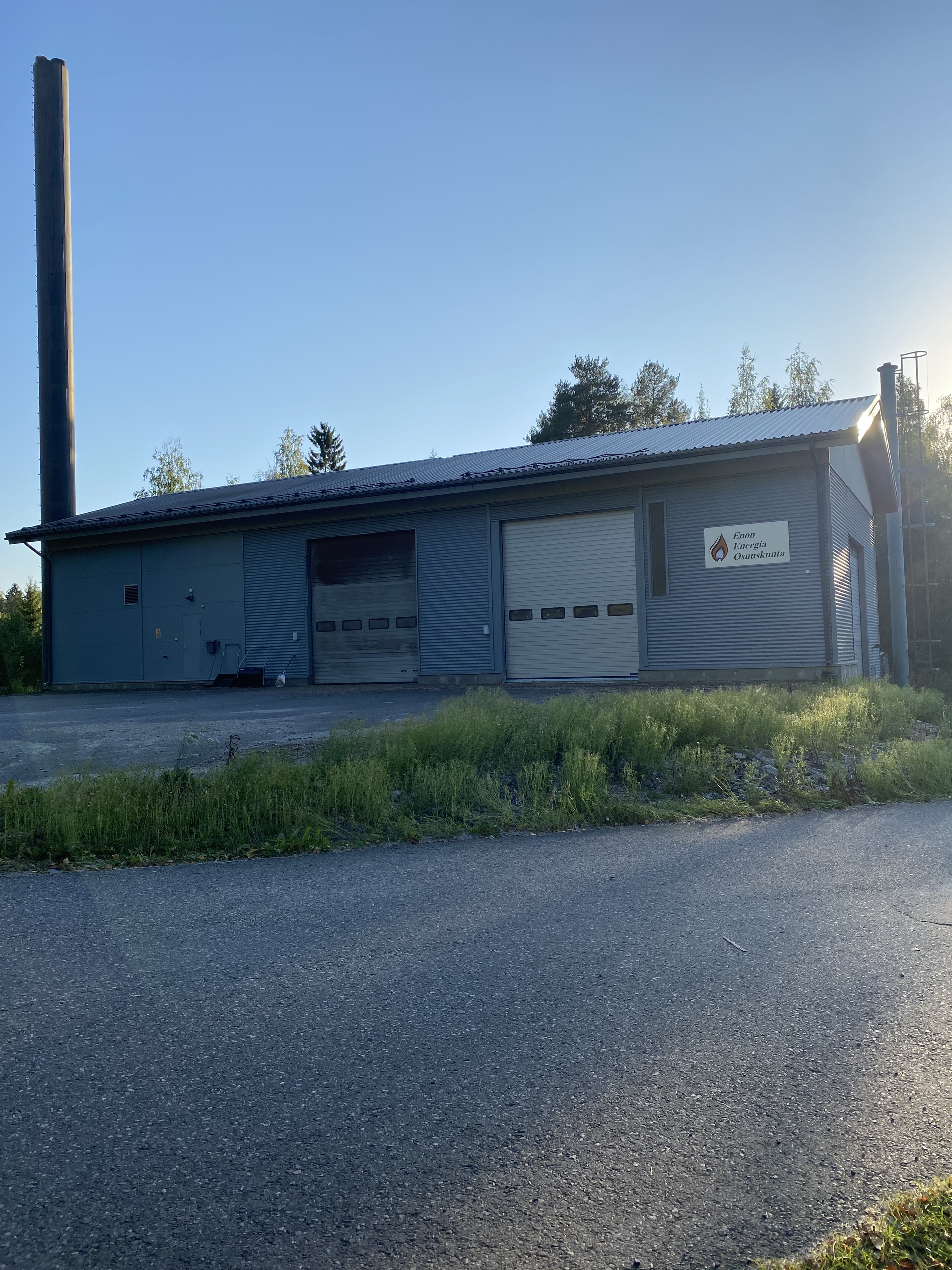 Kuva Enon alakylän lämpölaitoksesta